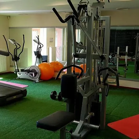 ホテル Azur Apartman By Bltn