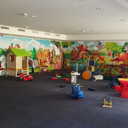 Azur Apartman By Bltn ホテル シオーフォク