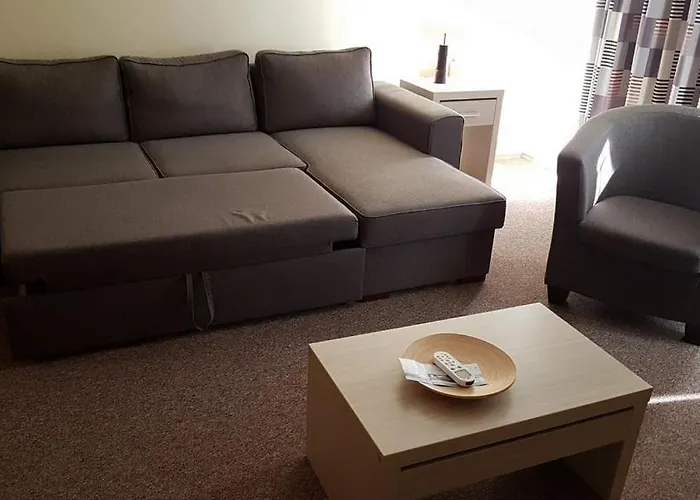 Azúr Apartman Szálloda